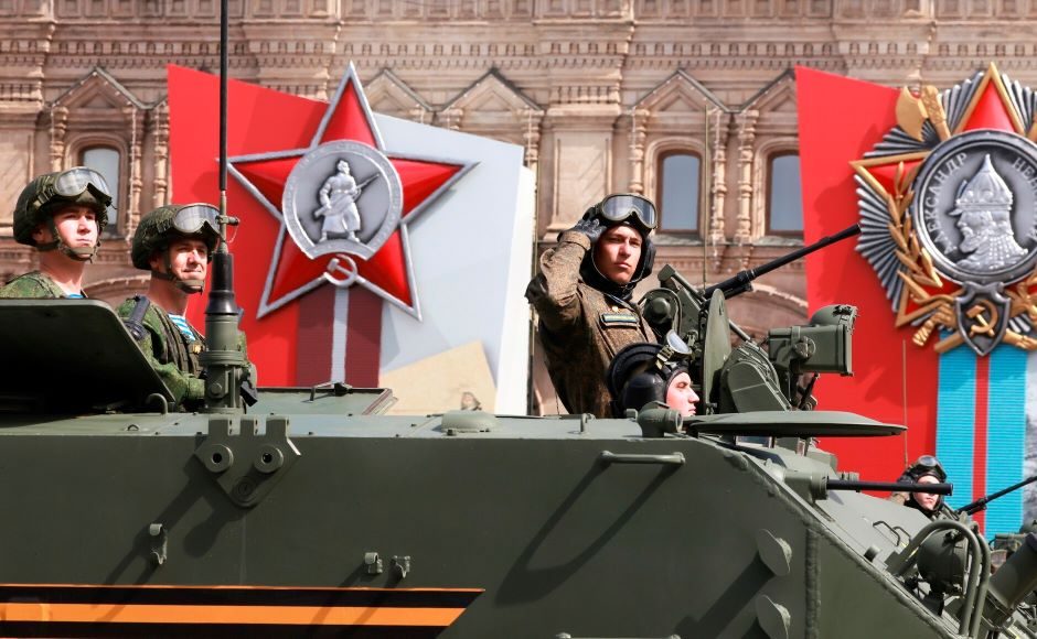 Rusija atšaukė gegužės 9-osios eiseną Maskvoje: baiminasi dėl saugumo