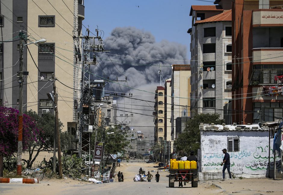 Pranešama, kad Izraelio puolimas Rafoje prasidės nuo civilių evakuacijos