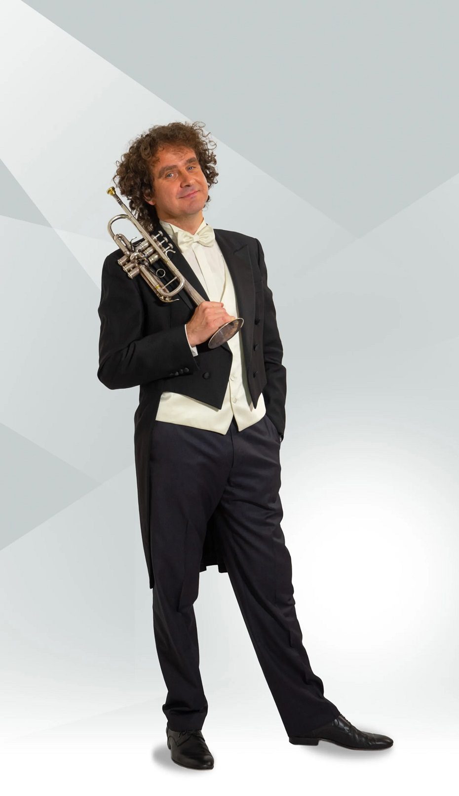 Marco Pierobonas su orkestru „Ąžuolynas“ kviečia į rudeninę atrakciją
