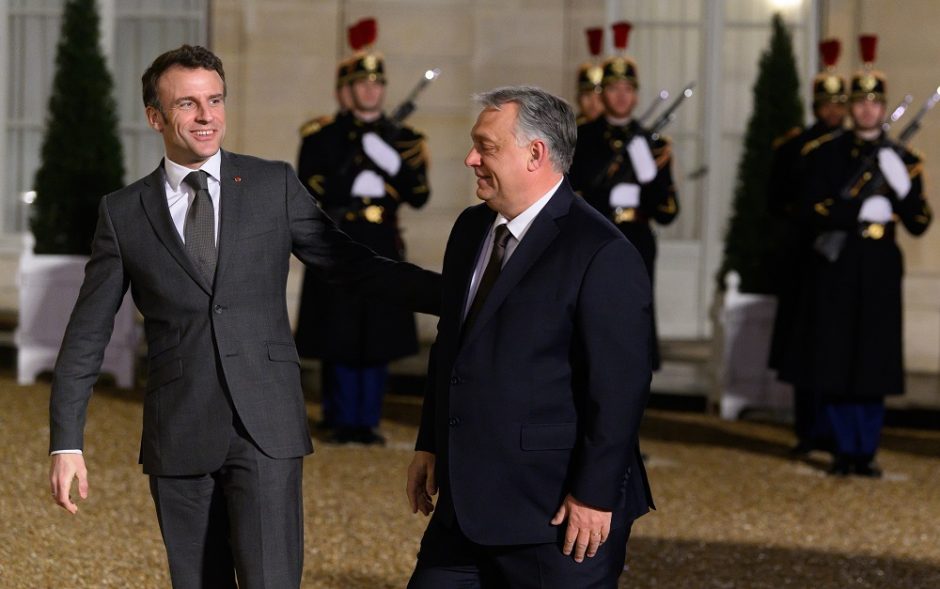E. Macronas per susitikimą su V. Orbanu kalbėjo apie Europos vienybę
