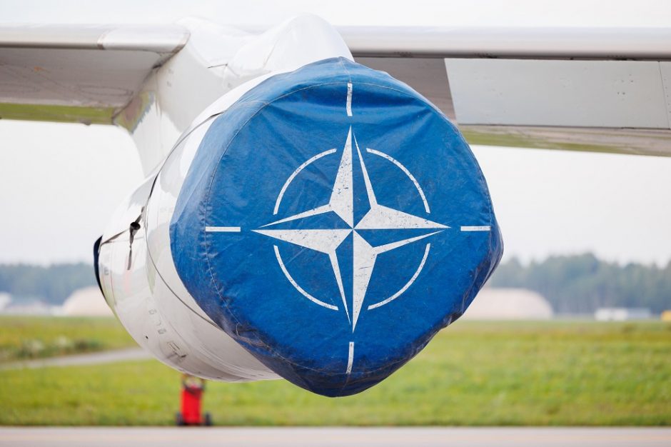Lenkijos viceministras: NATO svarsto galimybę numušinėti Rusijos raketas
