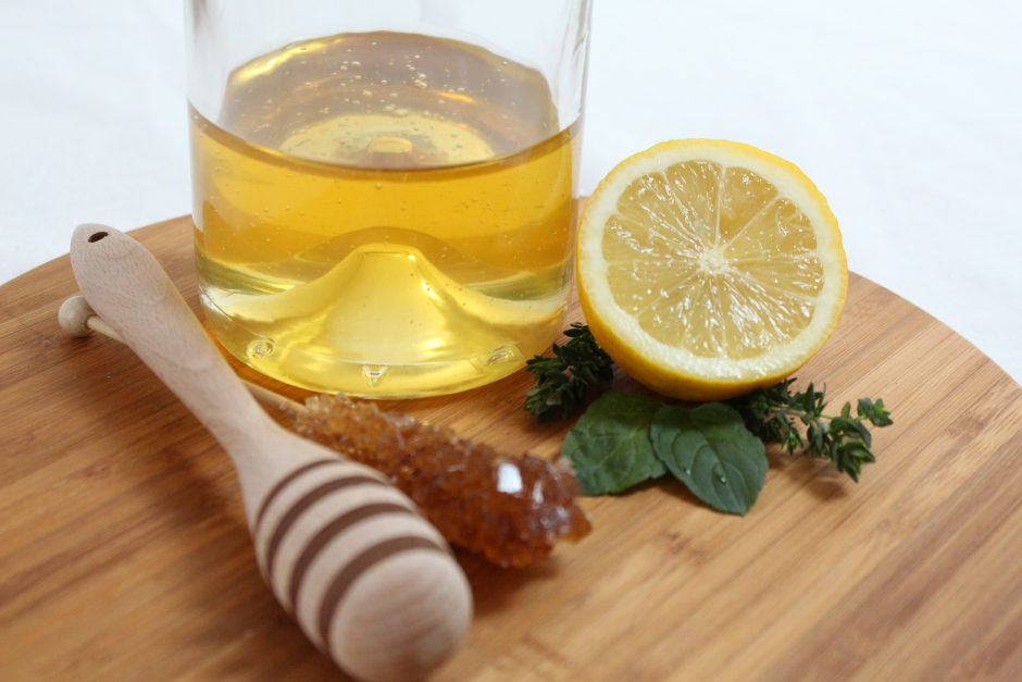 Lietuviai ginasi nuo peršalimo – perka vis daugiau medaus (receptai)