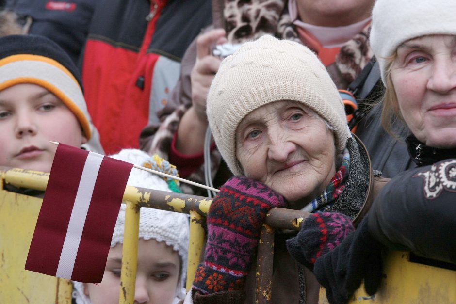 Latvijos valdančiąją koaliciją kuriančios partijos tikisi „Kalėdų stebuklo“