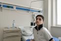 Etapas: vaikinas, kurio plaučiams tinkamai funkcionuoti trukdė labai didelio laipsnio stuburo iškrypimas, po operacijos pamažu sveiksta.