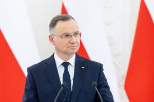 Augant baimėms dėl Ukrainos, Lenkijos lyderiai lankysis Baltuosiuose rūmuose