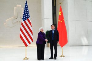Kinija atmetė Vašingtono nuogąstavimus dėl perteklinių pajėgumų