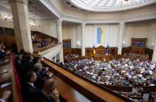 Ukrainos parlamentarai parėmė įstatymą, leidžiantį kaliniams tarnauti kariuomenėje